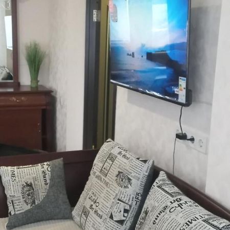 קייב Super View, Luxury Apartment Near Chernihiv Metro. מראה חיצוני תמונה