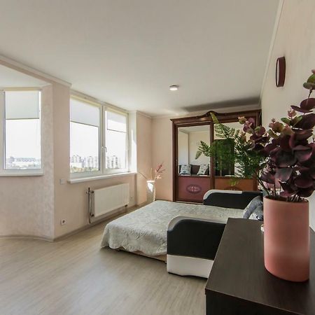 קייב Super View, Luxury Apartment Near Chernihiv Metro. מראה חיצוני תמונה