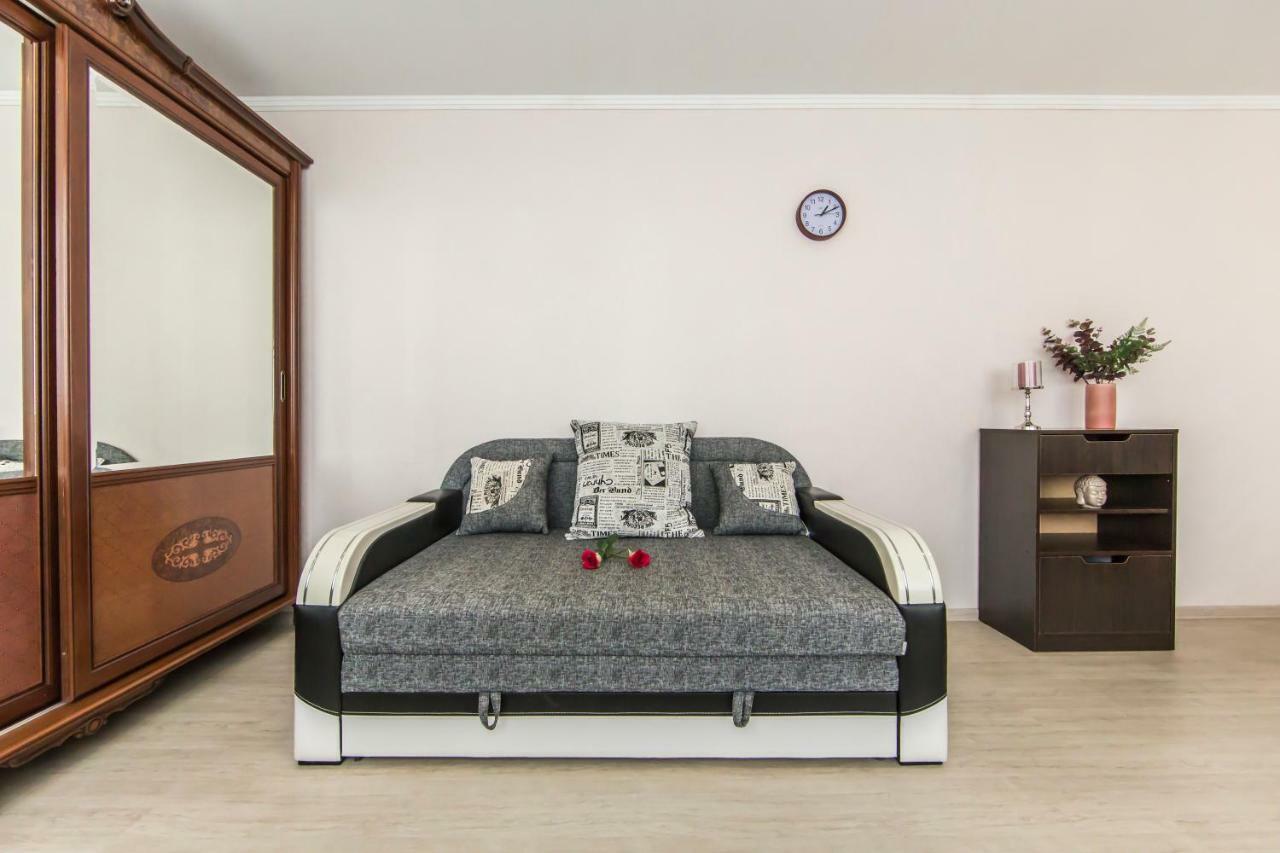 קייב Super View, Luxury Apartment Near Chernihiv Metro. מראה חיצוני תמונה