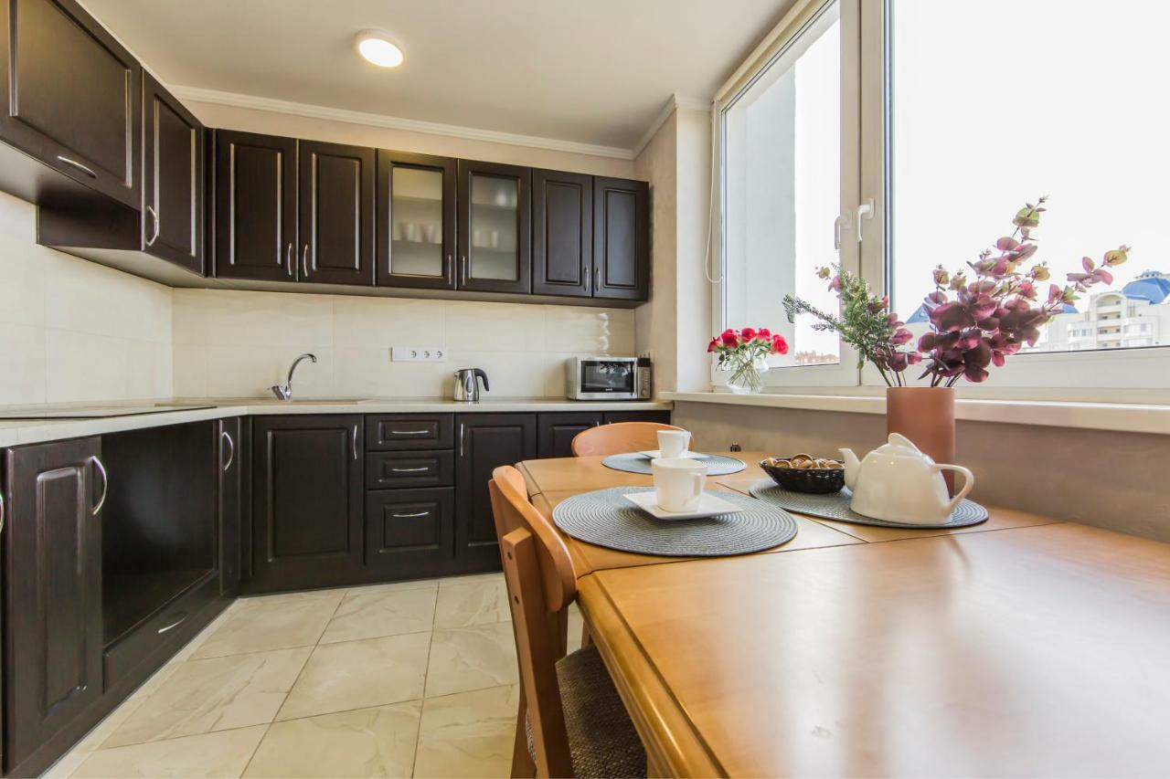 קייב Super View, Luxury Apartment Near Chernihiv Metro. מראה חיצוני תמונה
