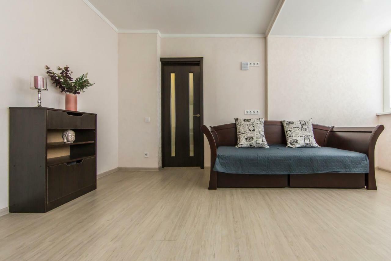 קייב Super View, Luxury Apartment Near Chernihiv Metro. מראה חיצוני תמונה