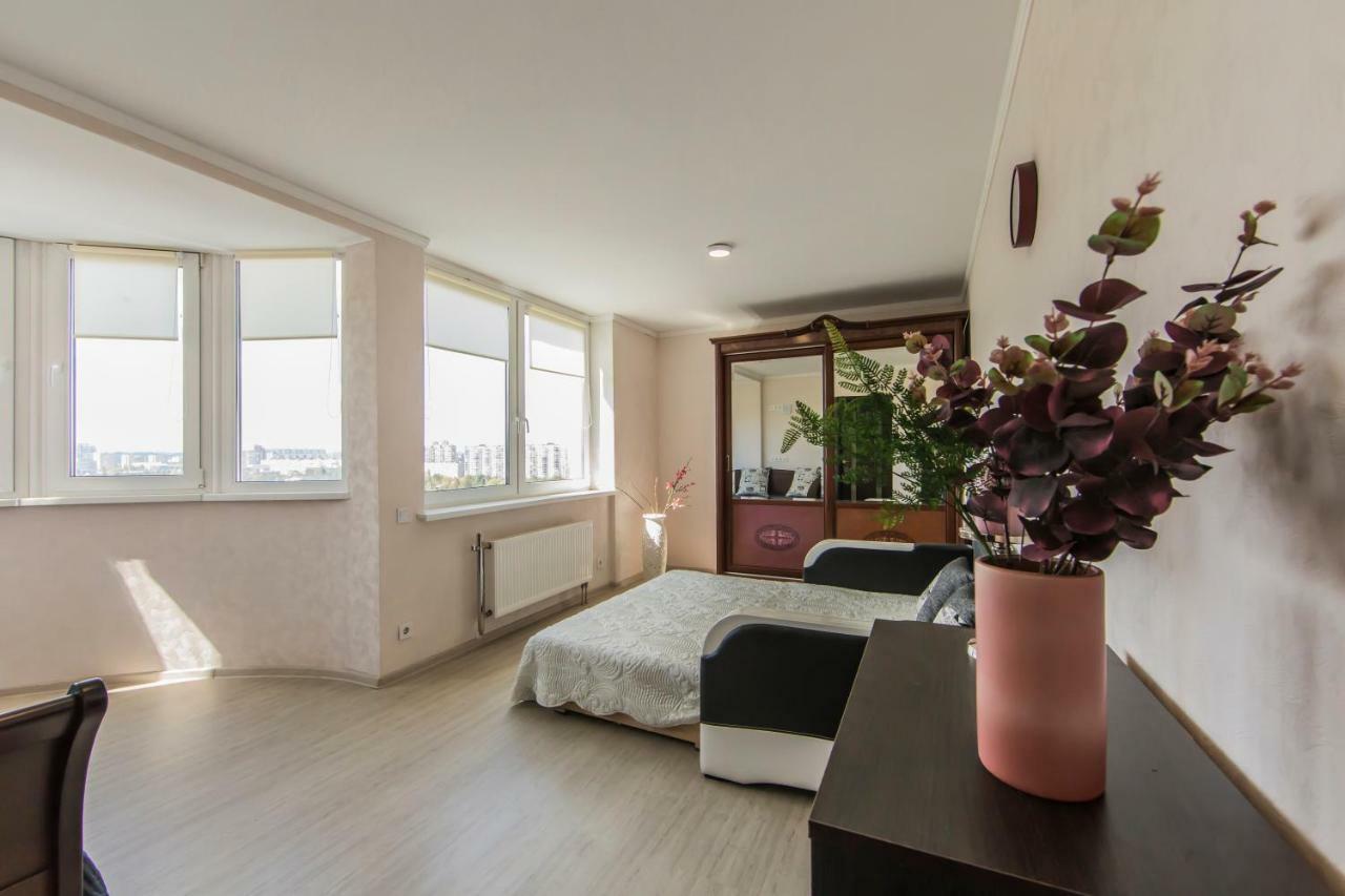 קייב Super View, Luxury Apartment Near Chernihiv Metro. מראה חיצוני תמונה