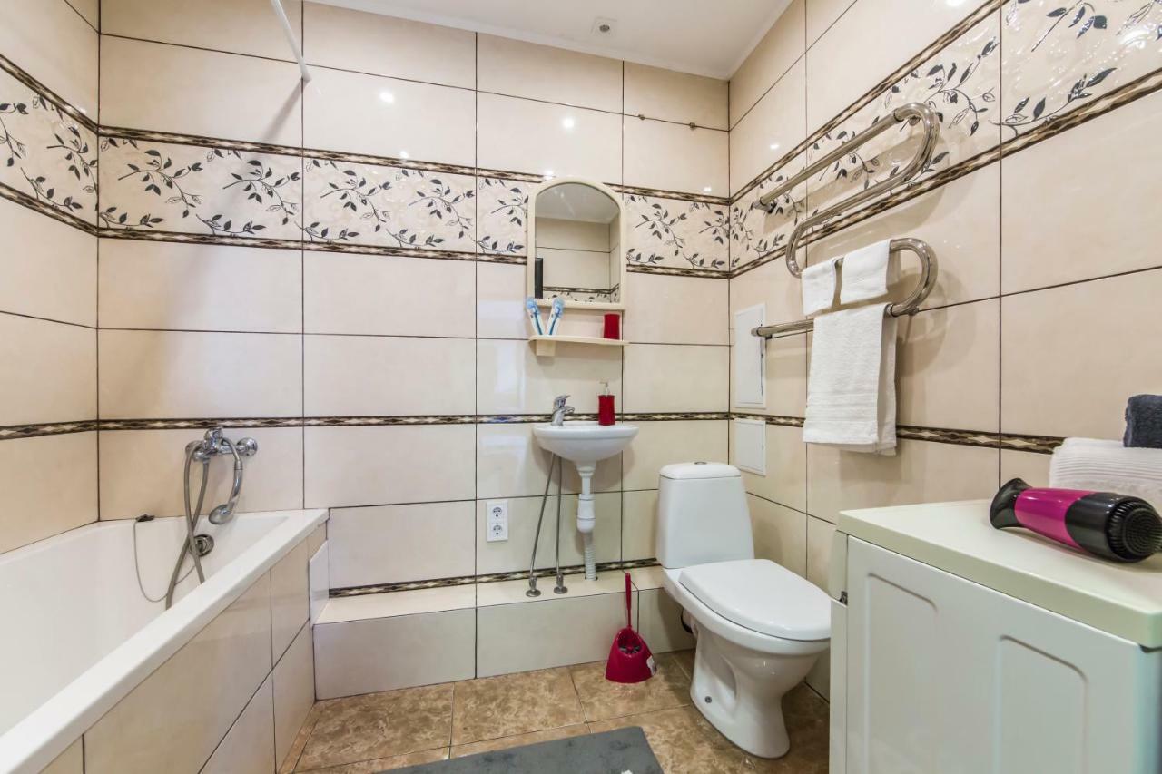 קייב Super View, Luxury Apartment Near Chernihiv Metro. מראה חיצוני תמונה